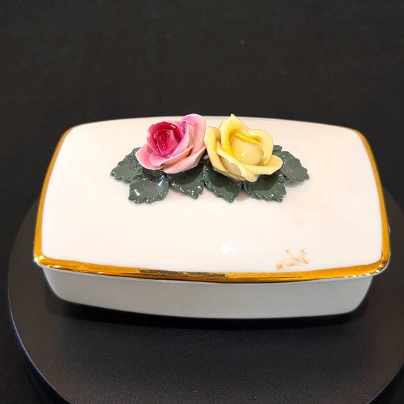 Dresden Blue Crown Vintage Lidded 3D Rose Rectangle Porcelain Trinket Jewel Box - Picture 14 of 14